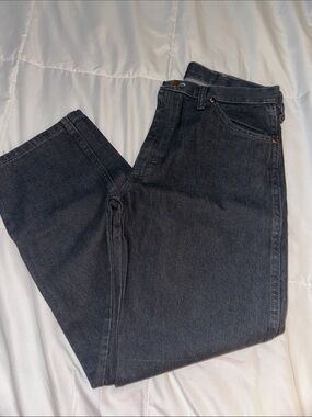 Wrangler Straight-Leg Jeans in Dark Gray Wash